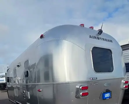 2019 Airstream Flying Cloud 23FB — photo 4