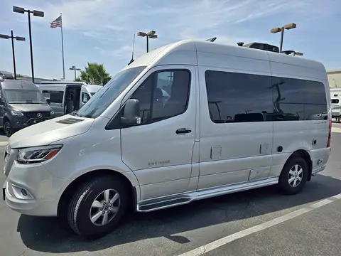 2024 Airstream Interstate 19 SE — photo 1