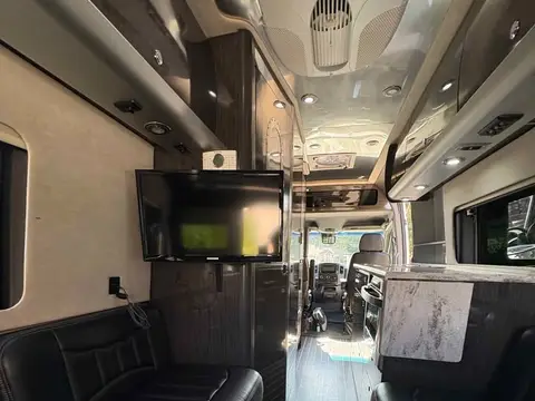 2016 Airstream Interstate — photo 3