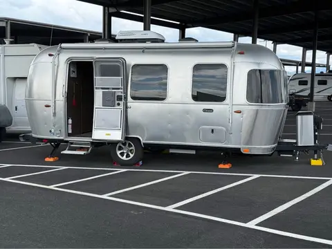 2023 Airstream Caravel — photo 2