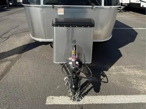 2020 Airstream Bambi 19CB — photo 2