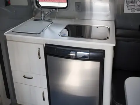 2019 Airstream Bambi Sport 16RB — photo 4