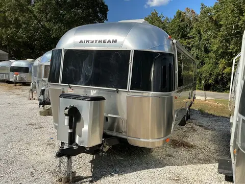 2021 Airstream International 27FB; — photo 2