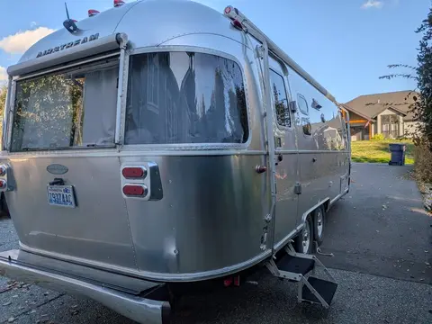 2018 Airstream Flying Cloud 25FB — photo 2