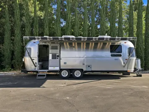 2022 Airstream Globetrotter 27FBQ — photo 3