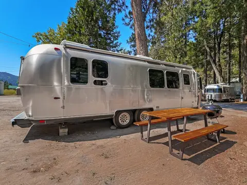 2014 Airstream International Signature 28 ft — photo 1