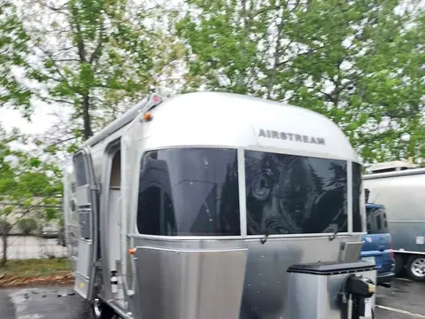 2021 Airstream Caravel — photo 2