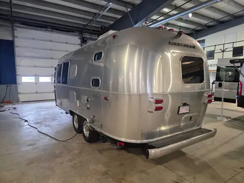 2017 Airstream 23cb bunk! — photo 3