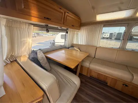 2011 Airstream Classic 27FB — photo 4