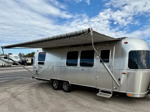 2023 Airstream Pottery Barn Special 28RB — photo 2