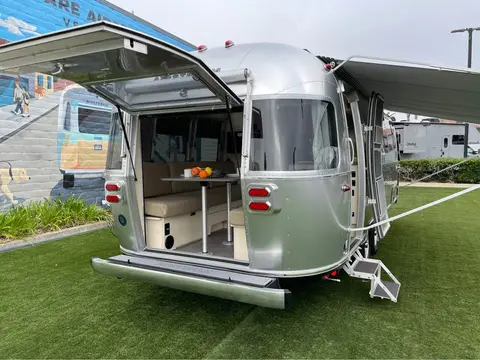 2026 Airstream Flying Cloud — photo 5