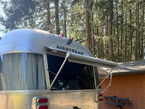 2021 Airstream Flying Cloud Twin — photo 4