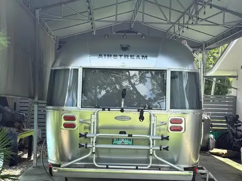 2018 Airstream Flying Cloud 25FBQ — photo 4