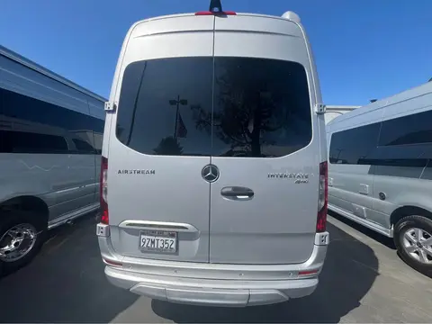 2023 Airstream Interstate 19 4x4 — photo 4
