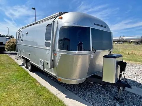2024 Airstream Globetrotter 25FB — photo 1