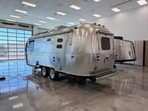 2026 Airstream Flying Cloud 23FBT; — photo 3