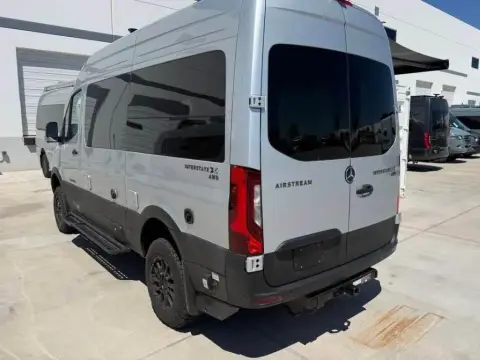 2025 Airstream Interstate 19X AWD — photo 2