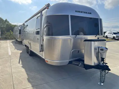 2017 Airstream International Signature 27FB — photo 1