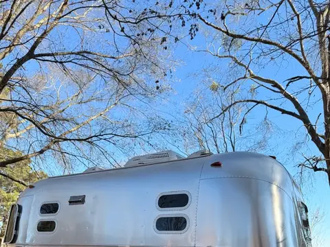 2010 Airstream International Serenity 19 ft — photo 5