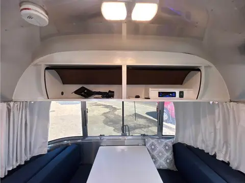2022 Airstream Bambi 19CB — photo 3