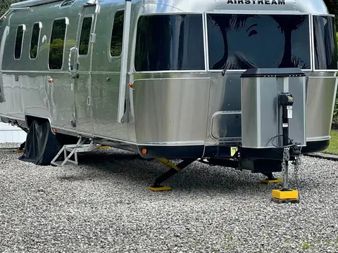 2021 Airstream Classic — photo 1