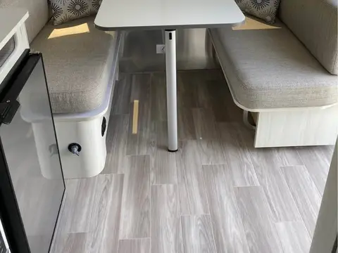 2021 Airstream Bambi 16RB — photo 4