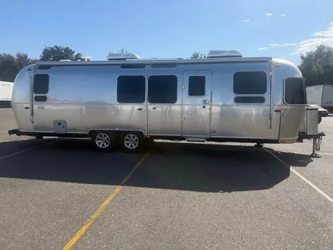 2022 Airstream Flying Cloud — photo 5