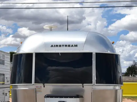2019 Airstream Bambi Sport 16RB — photo 2