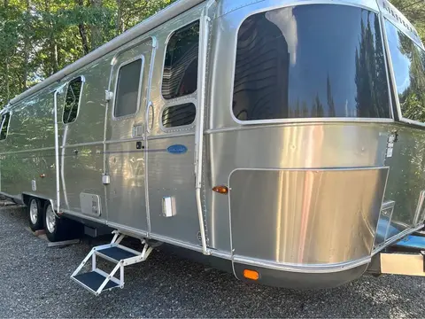 2004 Airstream Classic — photo 1