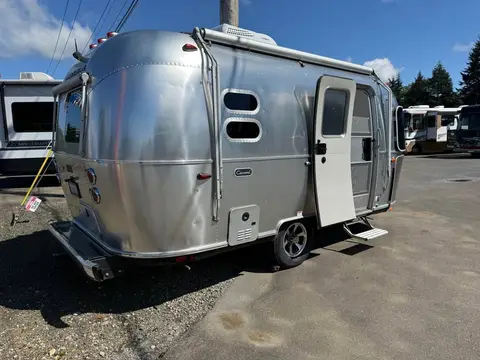 2021 Airstream Caravel 19CB — photo 4