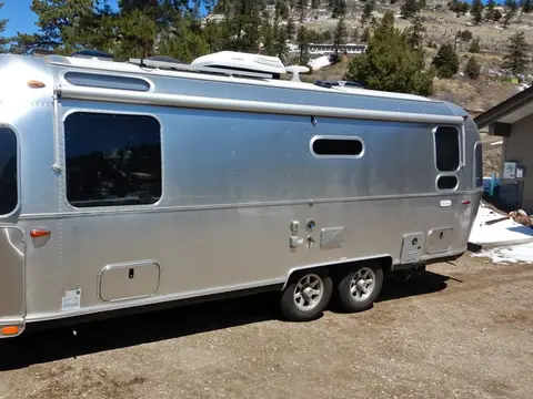 2022 Airstream Flying Cloud 25 25 ft — photo 1