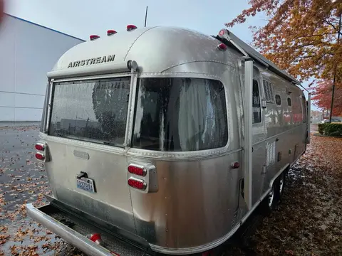2017 Airstream Land Yacht 28FB — photo 2