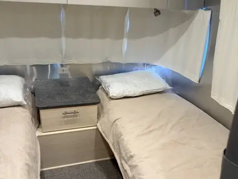 2022 Airstream Flying Cloud RB Twin 25 ft 11 in — photo 4
