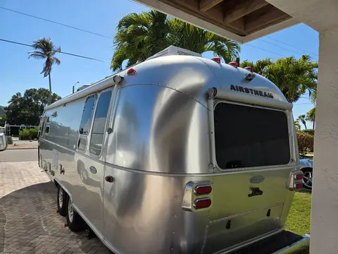 2018 Airstream Flying Cloud 28' RB 28 ft — photo 2