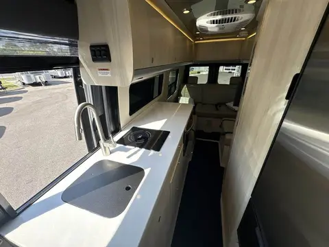 2024 Airstream Interstate 24GT — photo 4