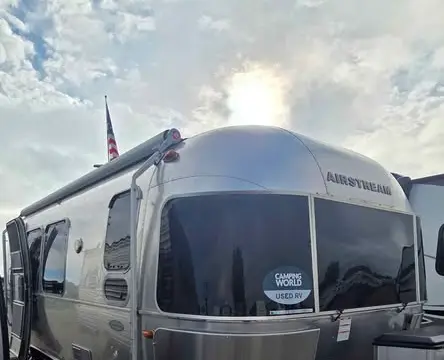 2019 Airstream Flying Cloud 23FB — photo 2