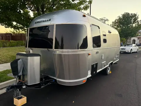 2020 Airstream Caravel 22FB — photo 1