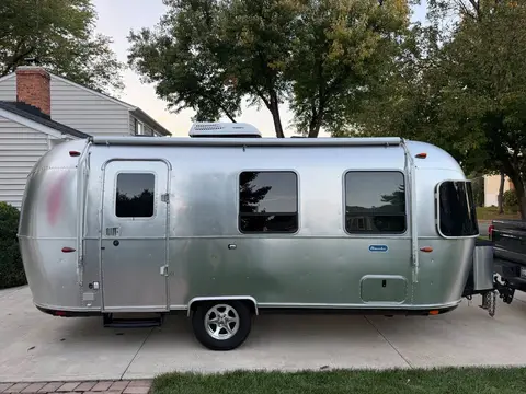 2023 Airstream Bambi 22FB — photo 3