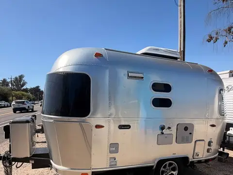 2022 Airstream Caravel — photo 3