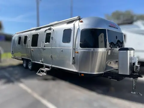 2019 Airstream Classic 33FB — photo 1