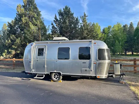 2021 Airstream Caravel 22FB — photo 1