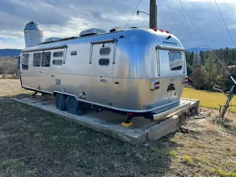 2019 Airstream Flying Cloud BUNK — photo 3