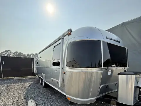 2020 Airstream International 27FB Twin; twin — photo 1