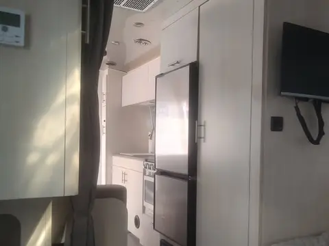 2025 Airstream Flying Cloud 23FB — photo 5