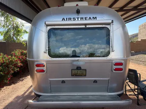 2010 Airstream Flying Cloud 30 RB — photo 3