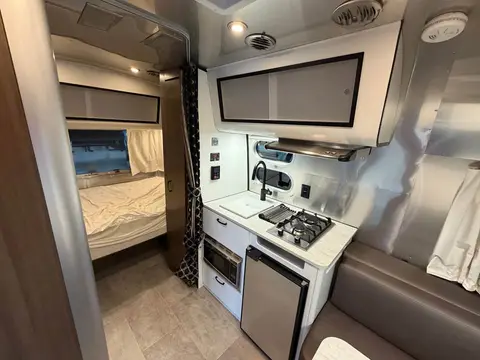 2024 Airstream Caravel — photo 5