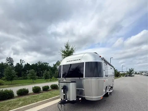 2023 Airstream Flying Cloud 23FB — photo 1