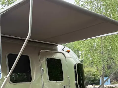 2019 Airstream Bambi Sport 16 RB 16 ft — photo 3
