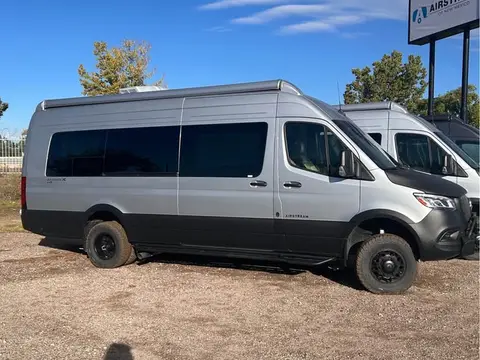 2026 Airstream Interstate 24 GLX — photo 2