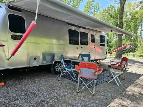 2022 Airstream Flying Cloud 30FB Office — photo 3